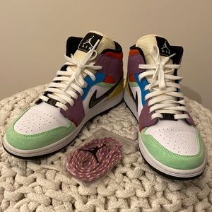 ***GENTLY WORN*** Jordan 1 Women Mid Light Bulb Multi Color
